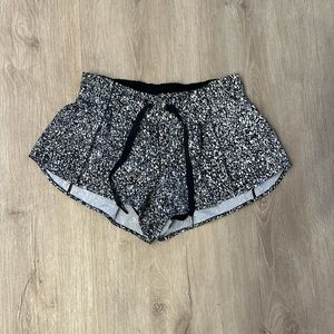 Lululemon hotty hot 2.5” reflective splatter